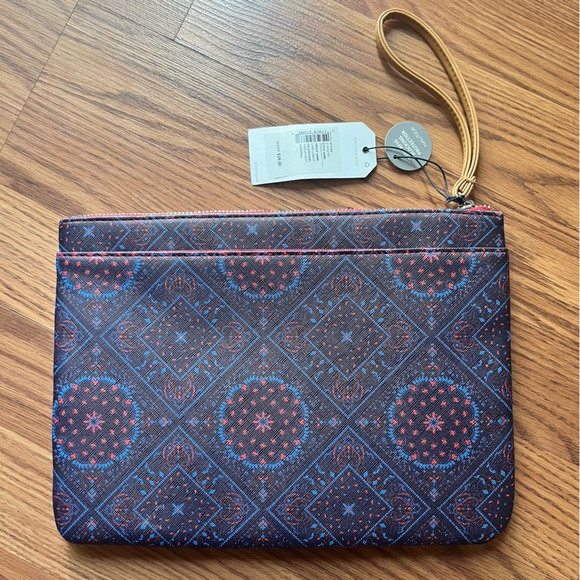 Nautica Wristlet - Picture 2 of 3